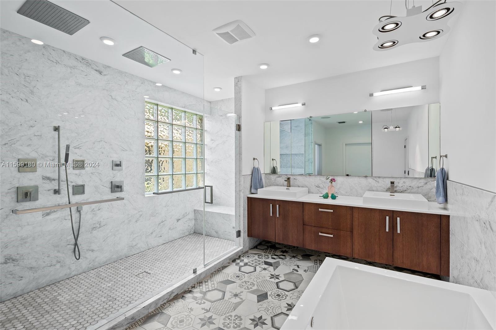 2498 Eagle Run Dr # 2498