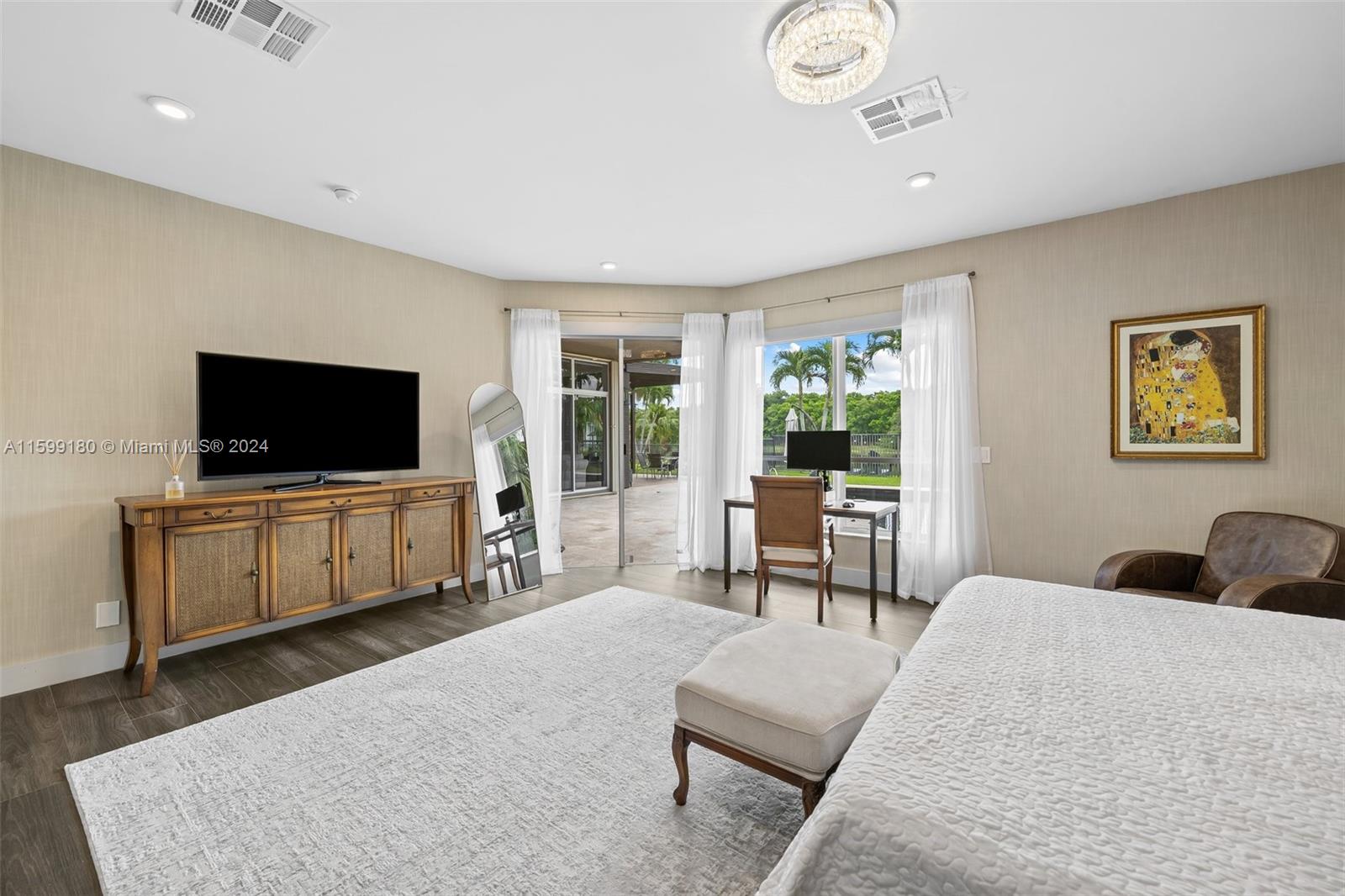 2498 Eagle Run Dr # 2498