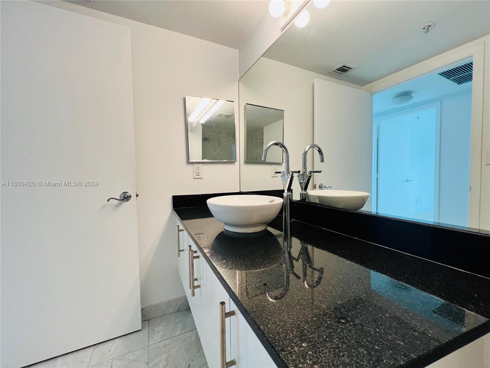 31 SE 5th St # 1805