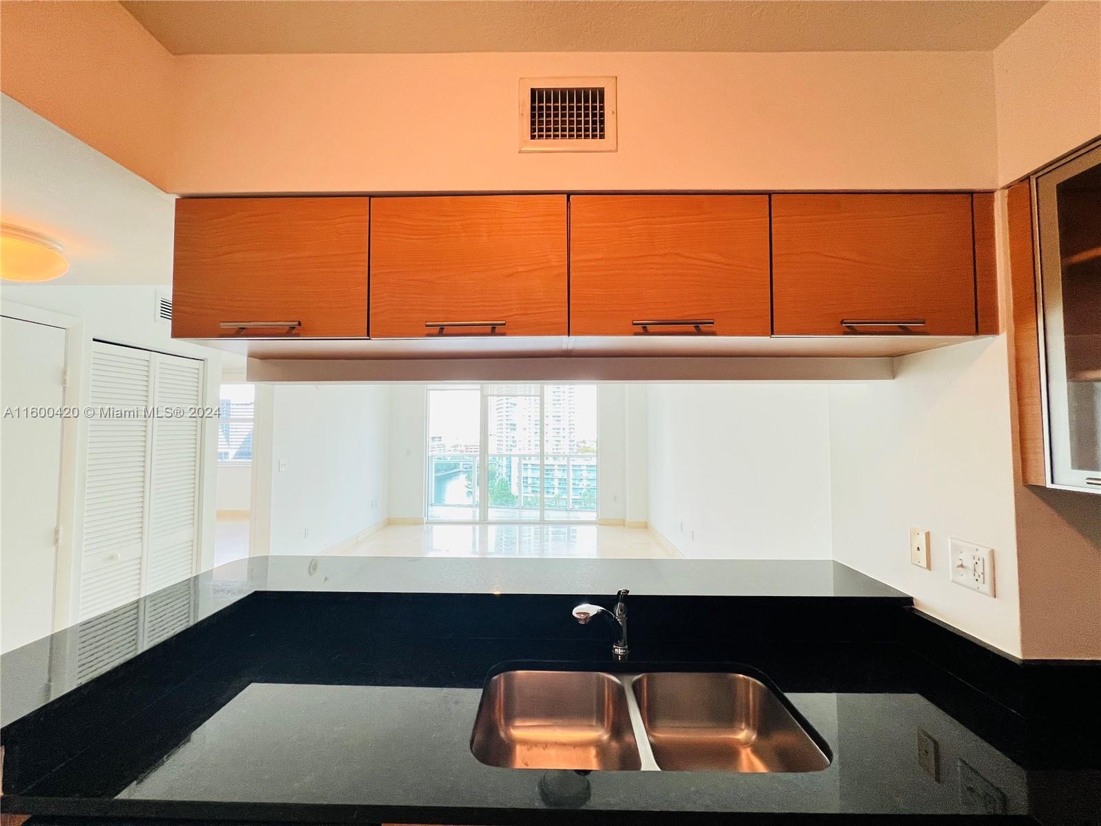 31 SE 5th St # 1805