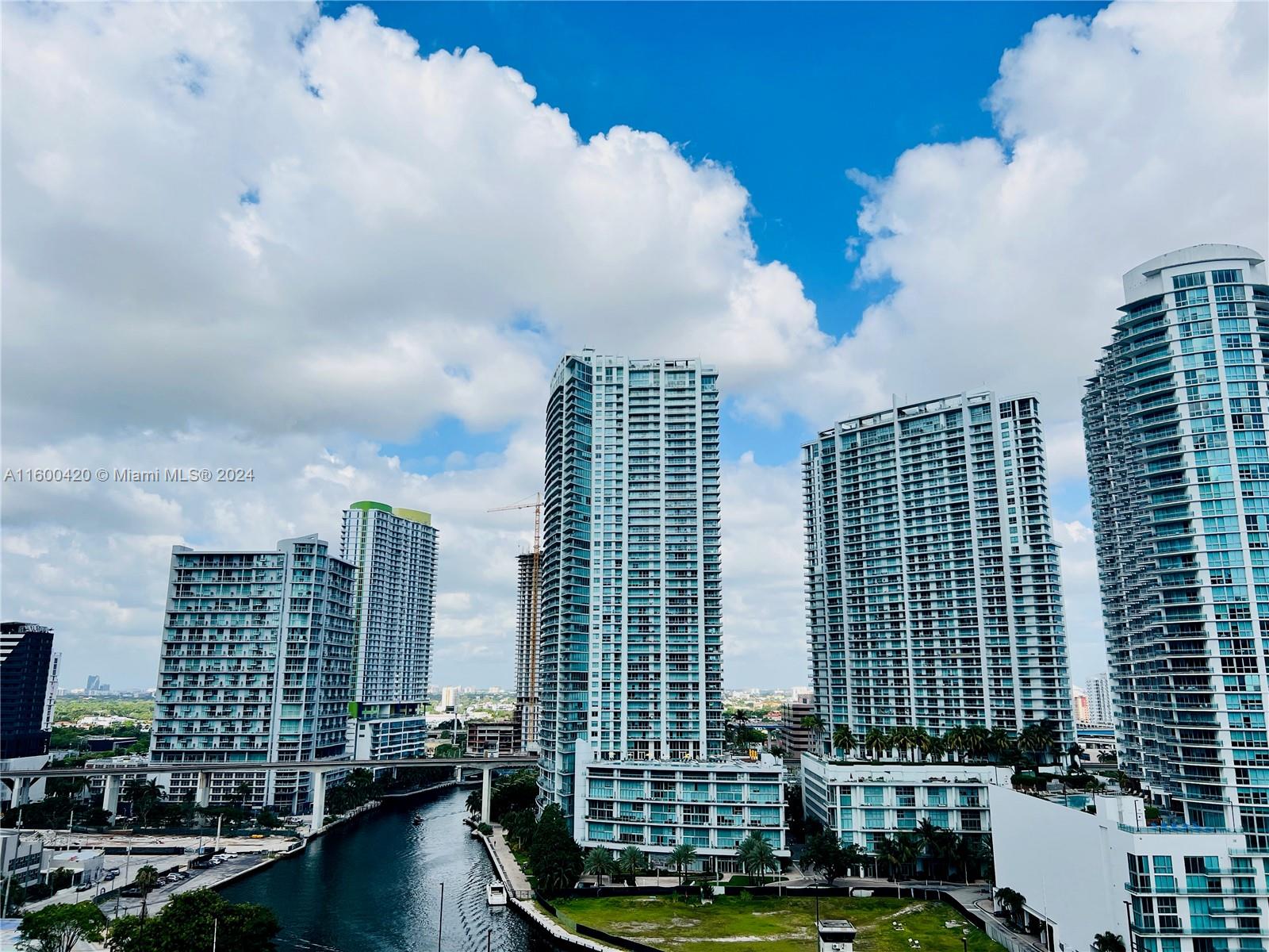 31 SE 5th St # 1805