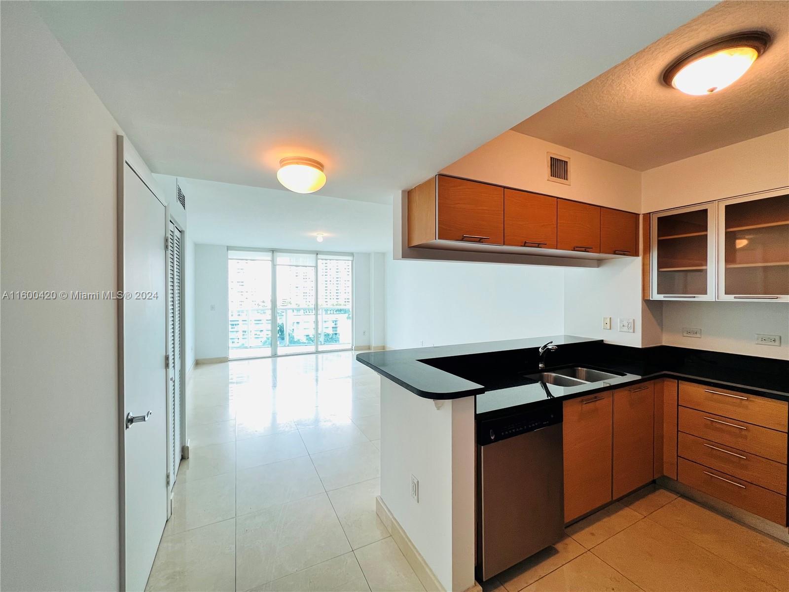 31 SE 5th St # 1805