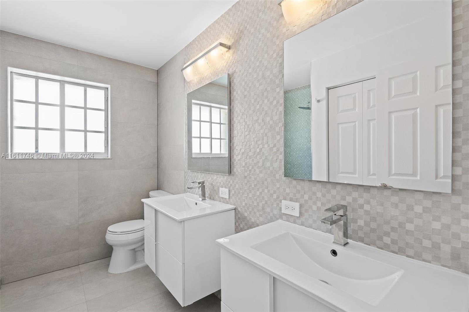 2449 Greenbrier Ct