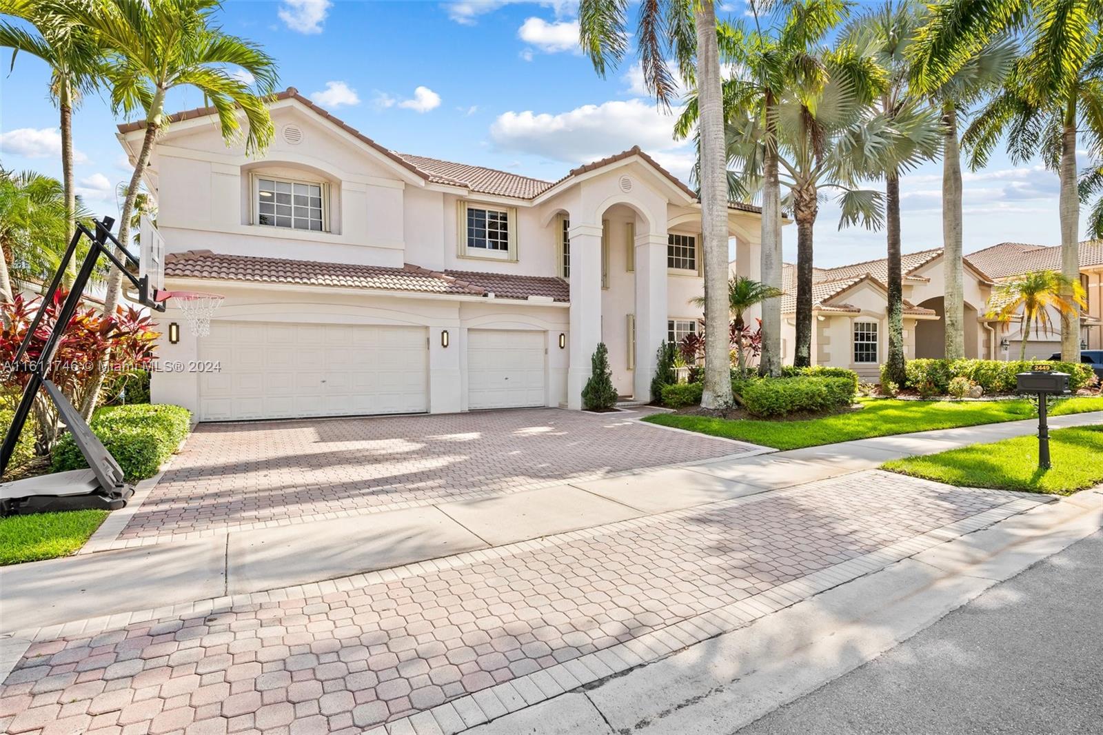 2449 Greenbrier Ct
