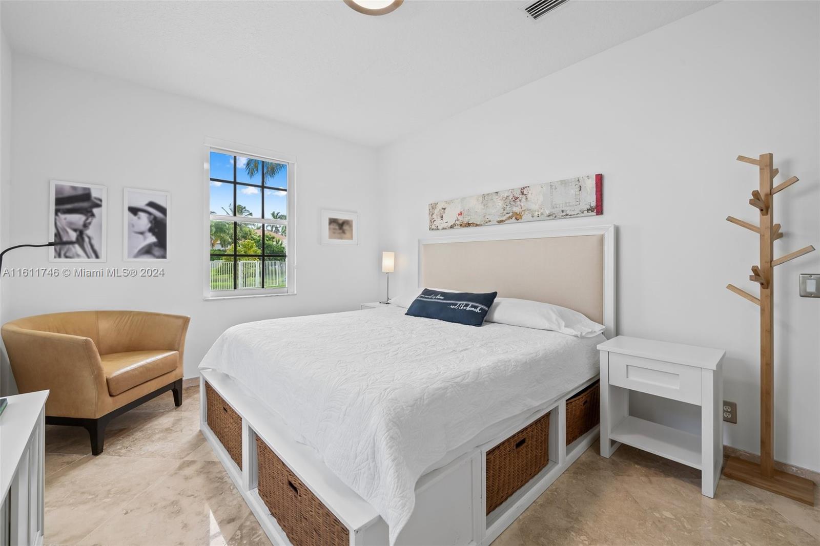 2449 Greenbrier Ct
