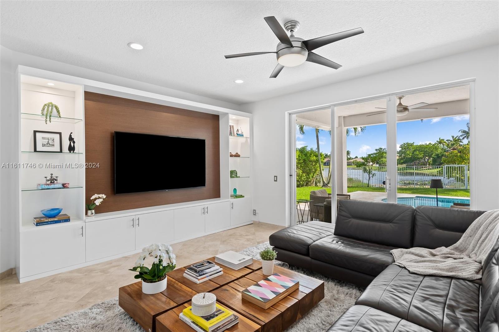 2449 Greenbrier Ct