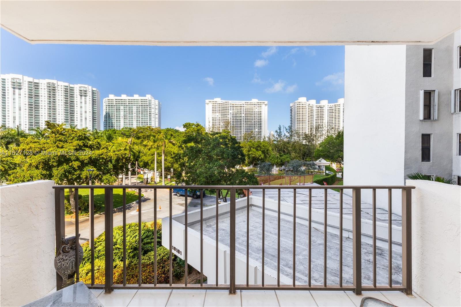 18181 NE 31st Ct # 304