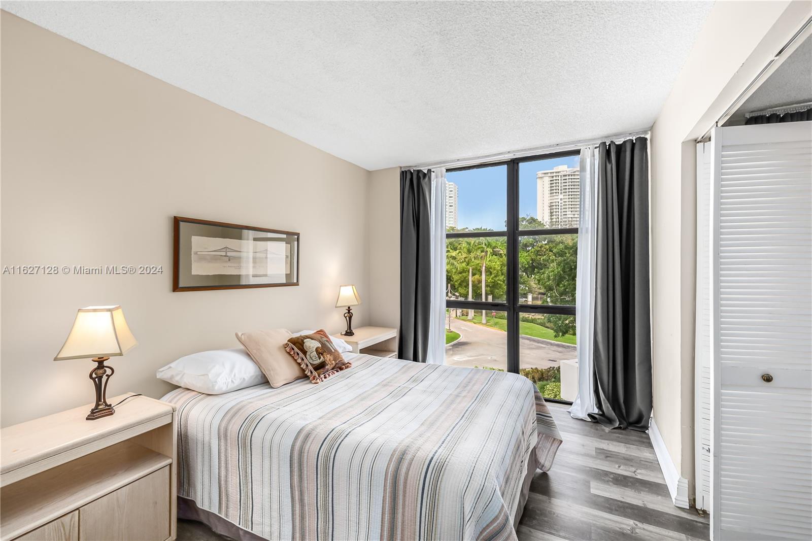 18181 NE 31st Ct # 304