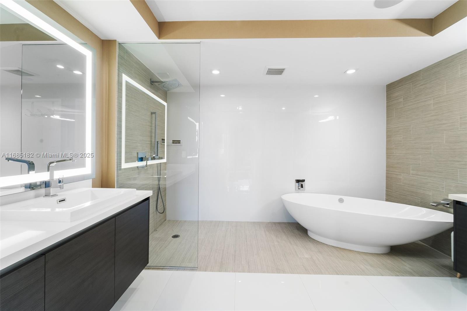 330 Sunny Isles Blvd # 1907 Unit: 5-1907