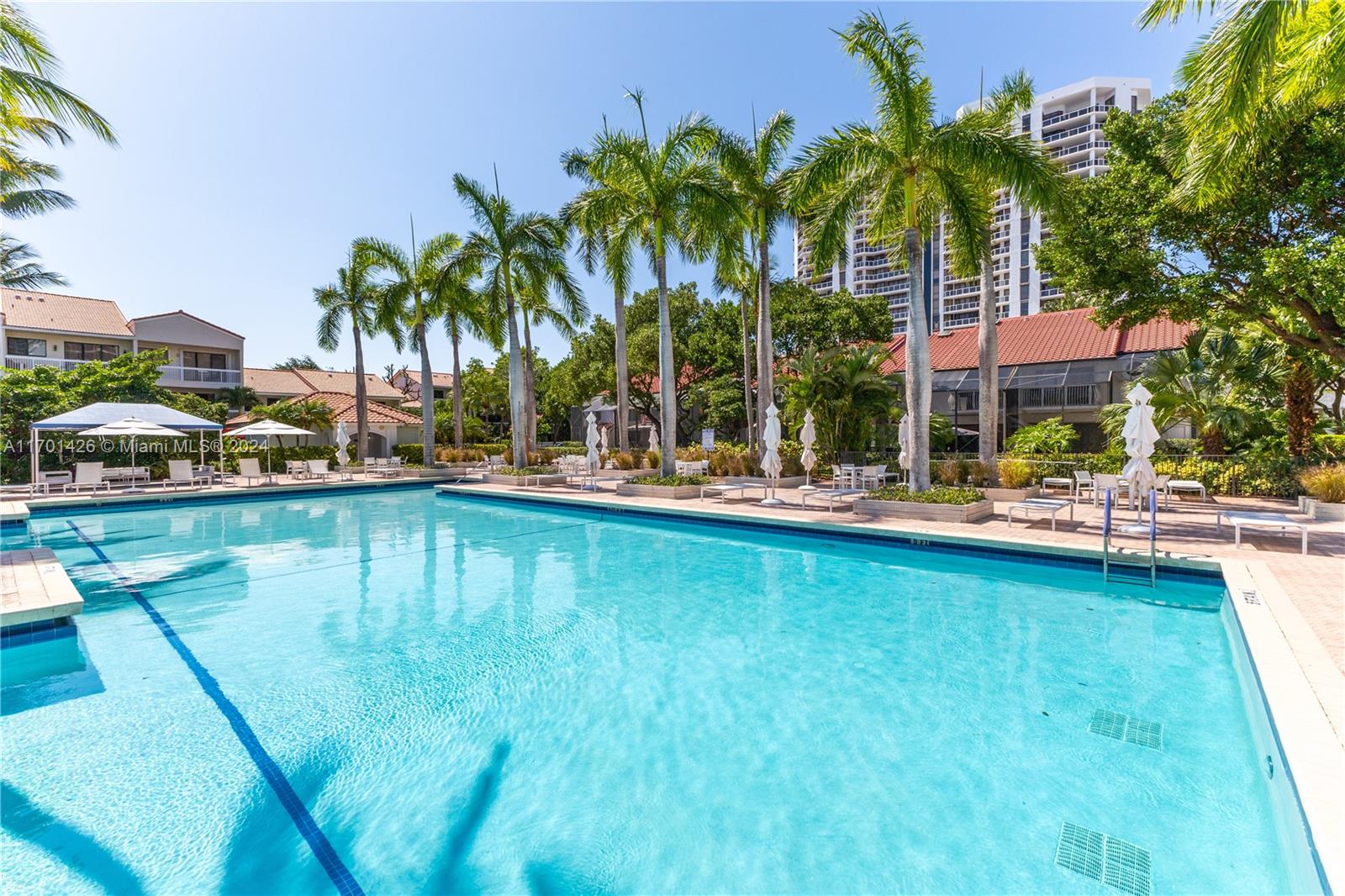 3640 Yacht Club Dr # 1003