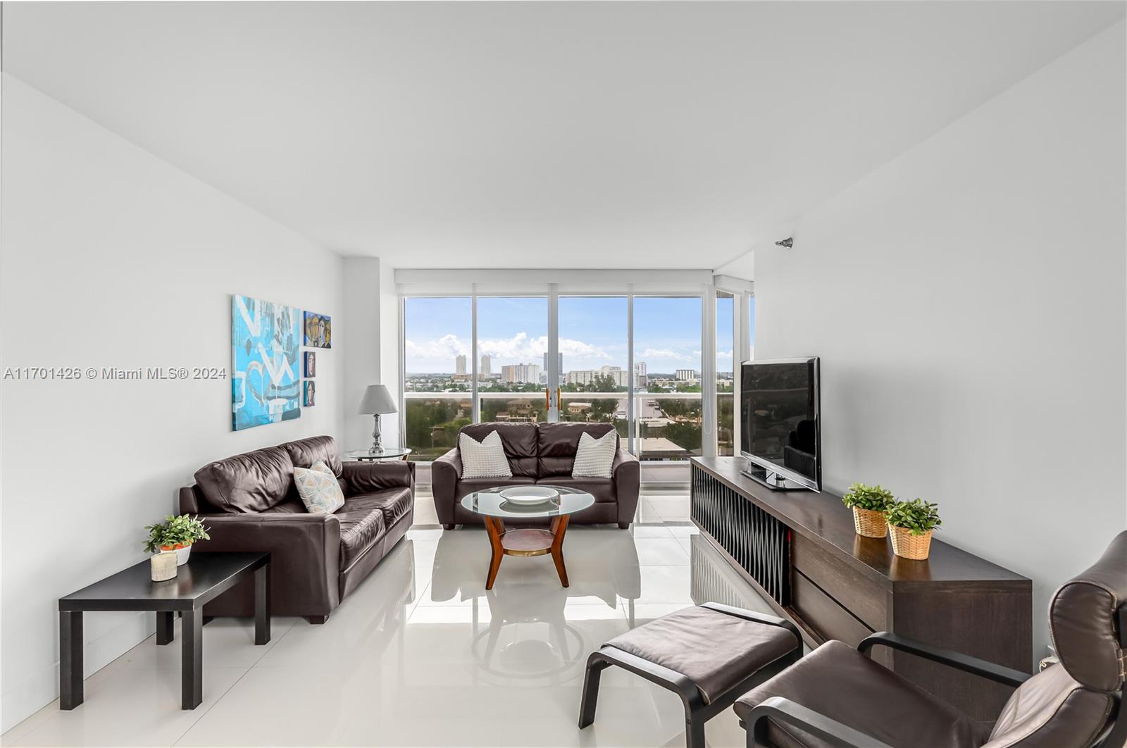 3640 Yacht Club Dr # 1003