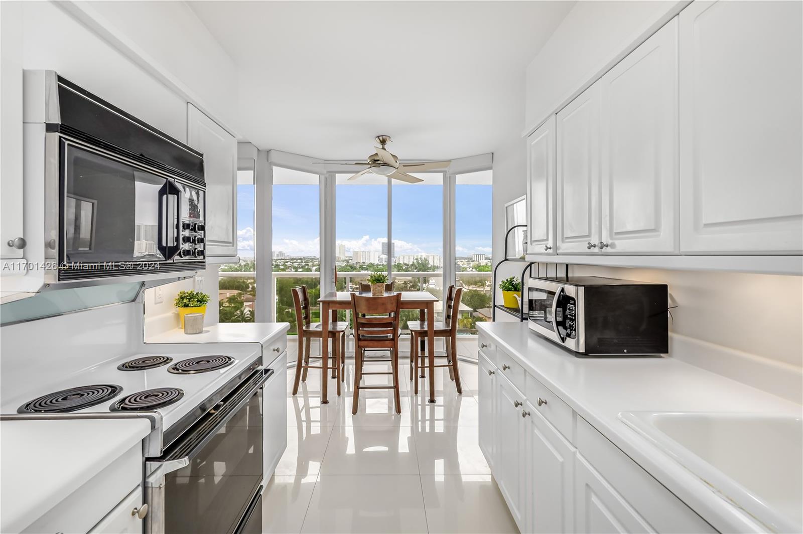 3640 Yacht Club Dr # 1003