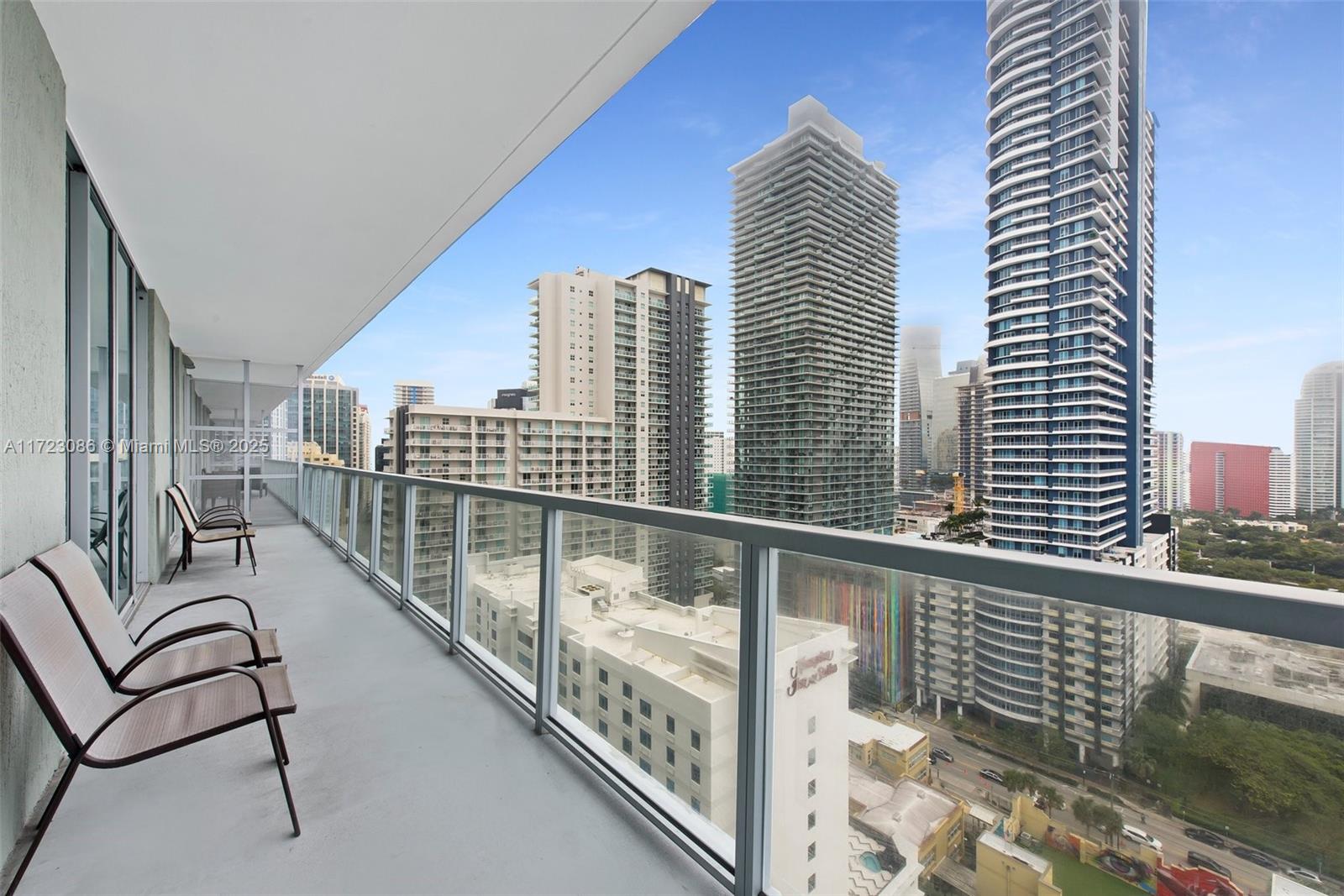 79 SW 12th St Unit: 2503-S
