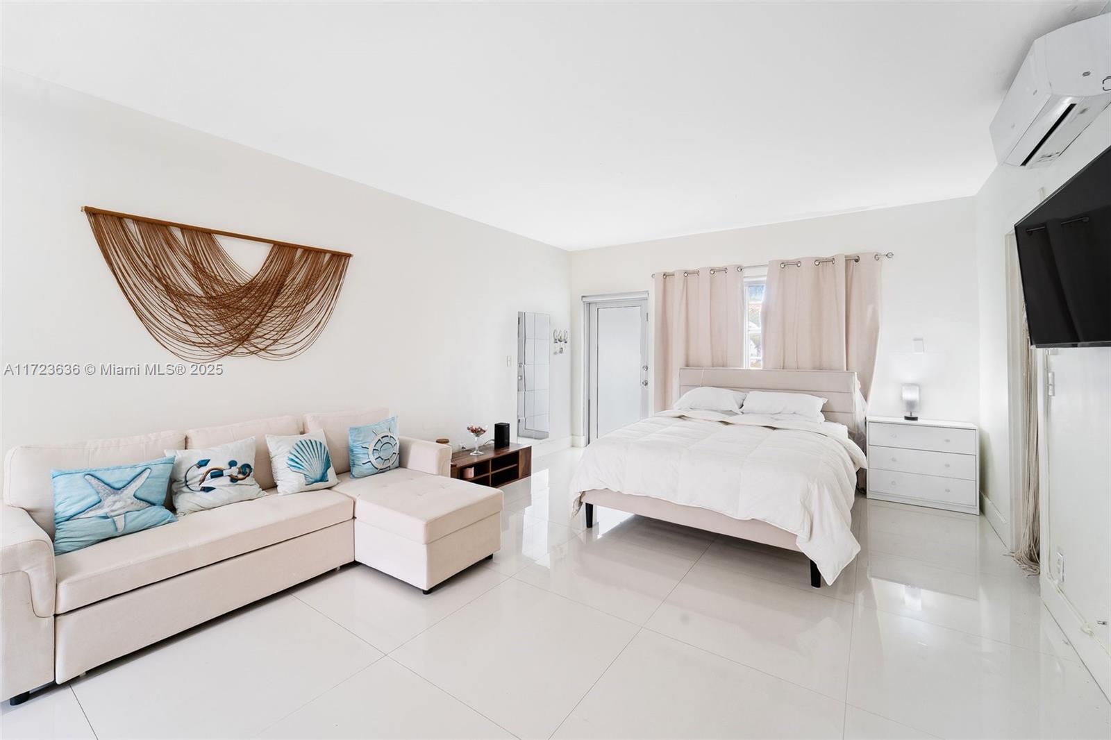 1604 Drexel Ave # 203