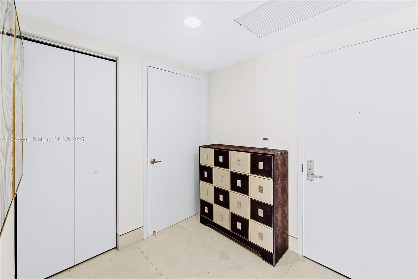 495 Brickell Ave # 2904