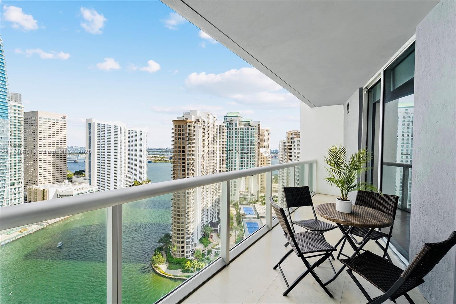 495 Brickell Ave # 2904