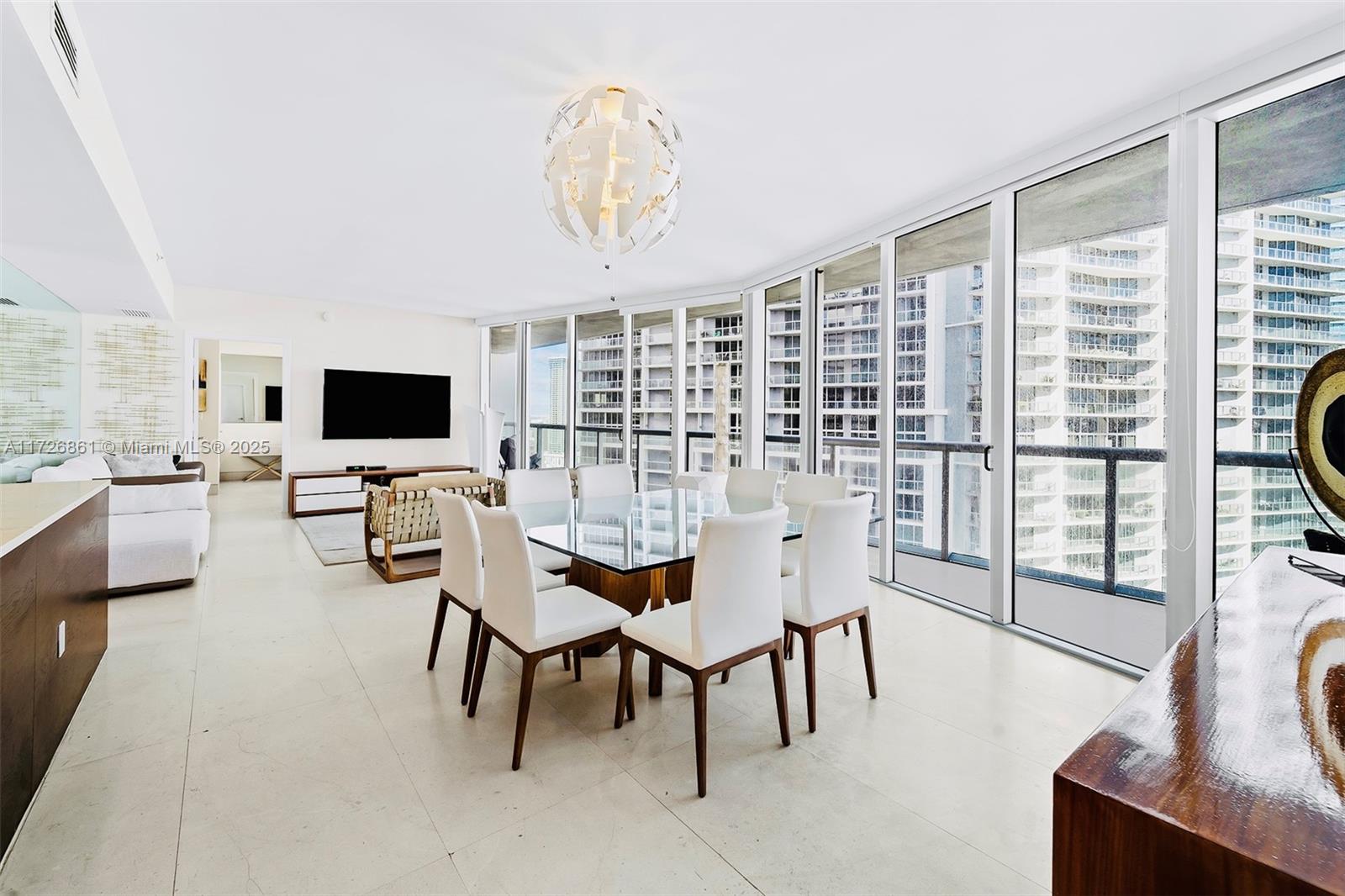495 Brickell Ave # 2904