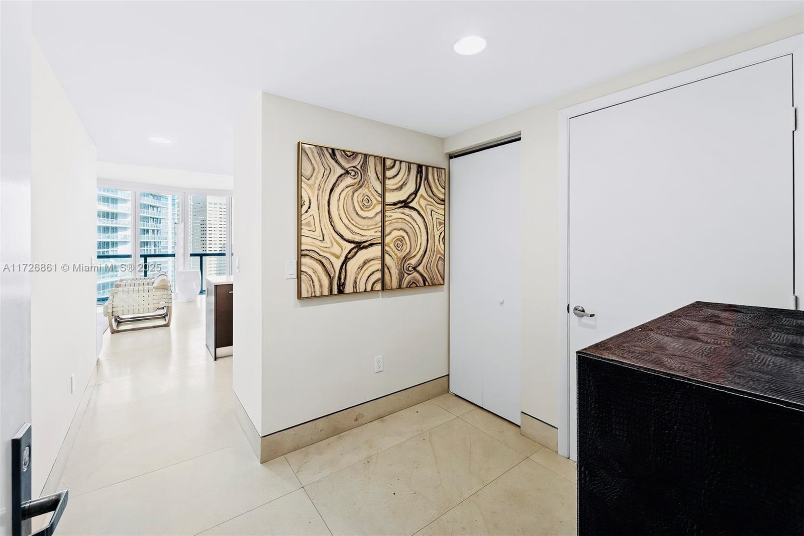 495 Brickell Ave # 2904