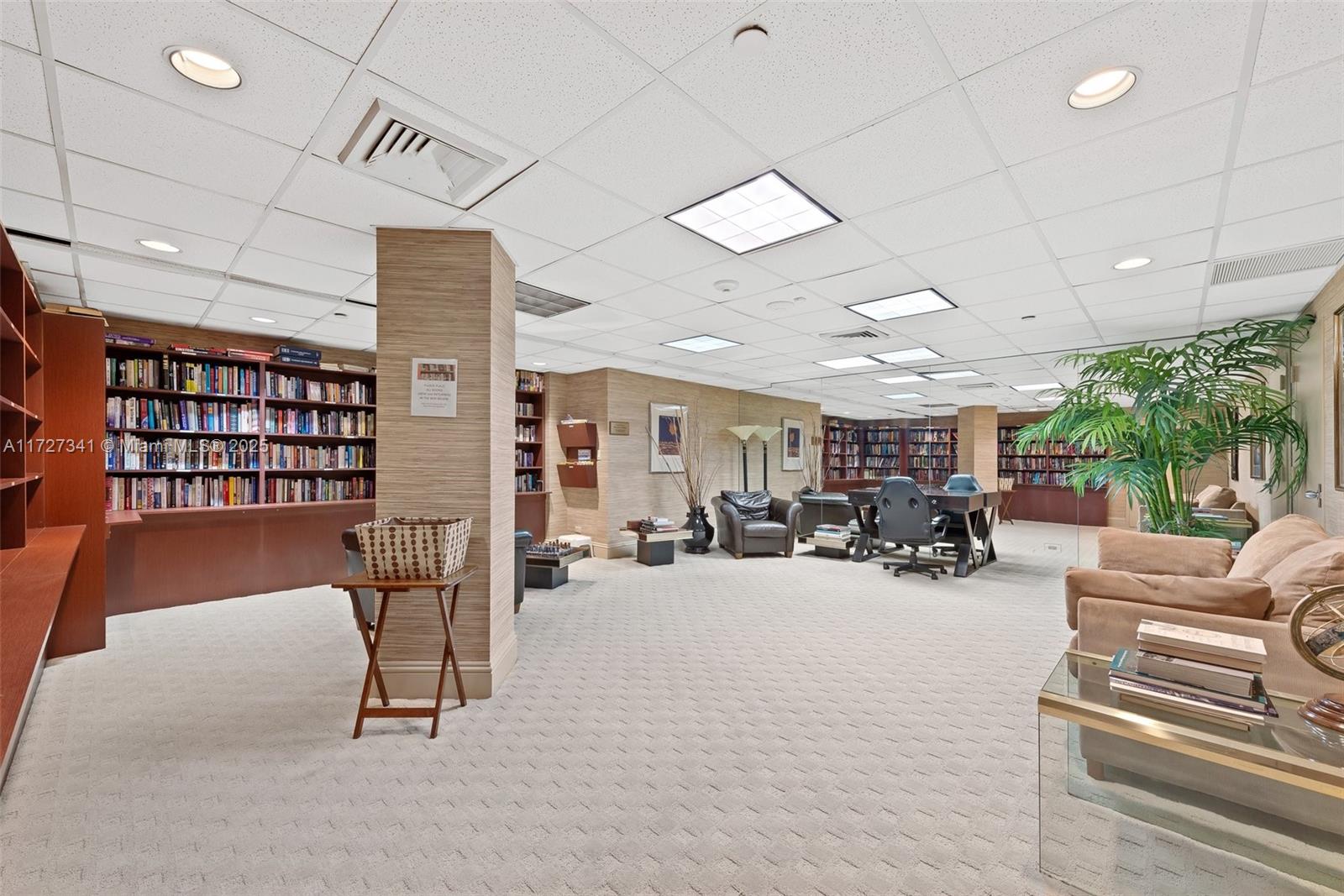 20191 E Country Club Dr # 504