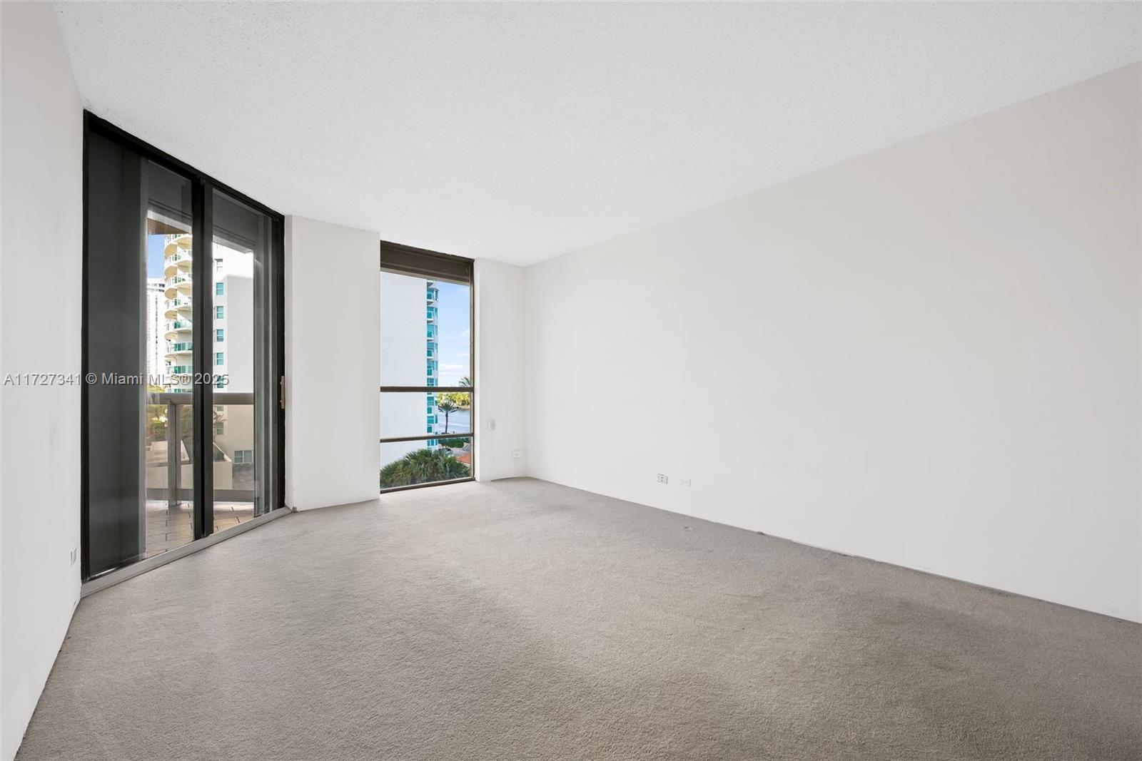 20191 E Country Club Dr # 504