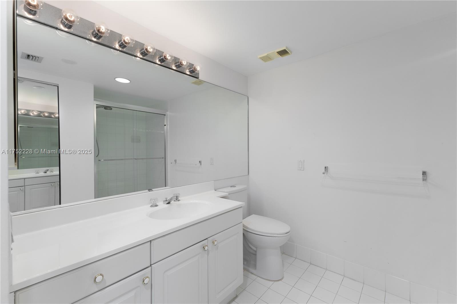 3640 Yacht Club Dr # 1209