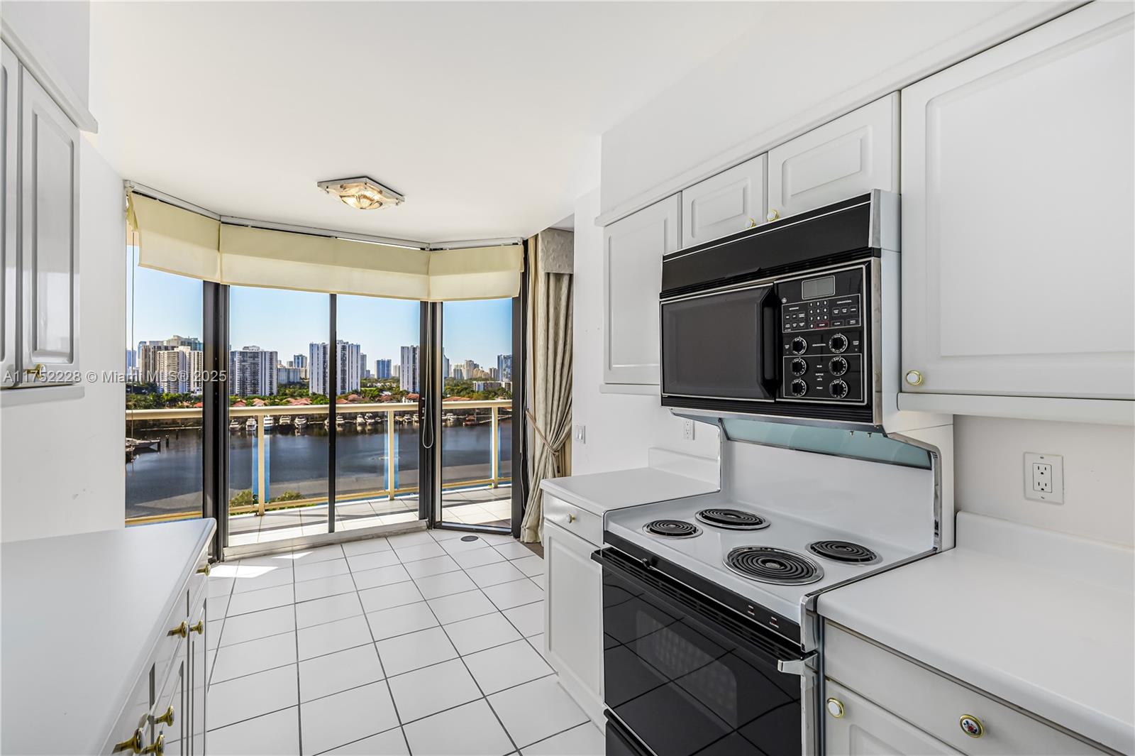 3640 Yacht Club Dr # 1209