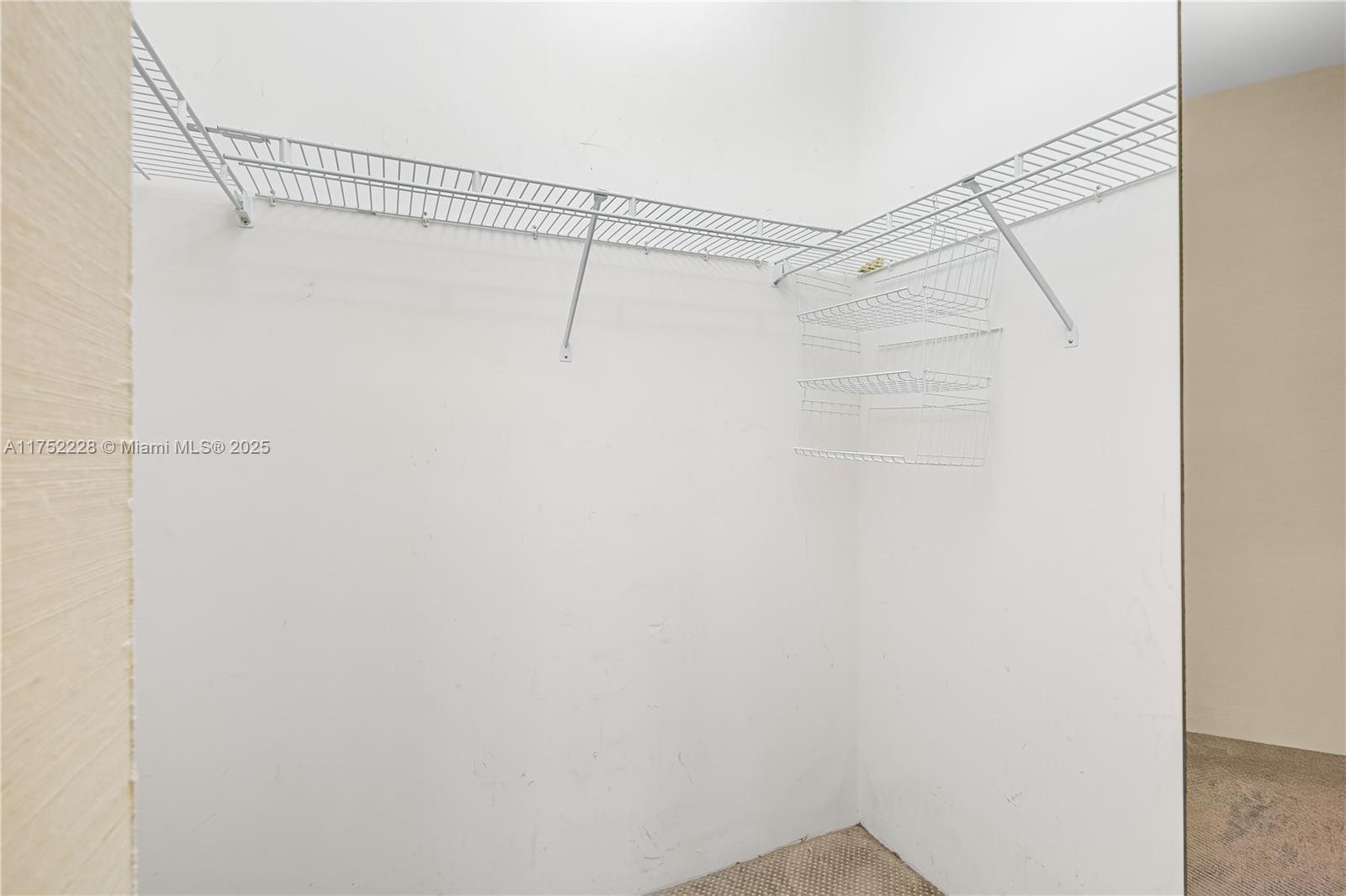 3640 Yacht Club Dr # 1209