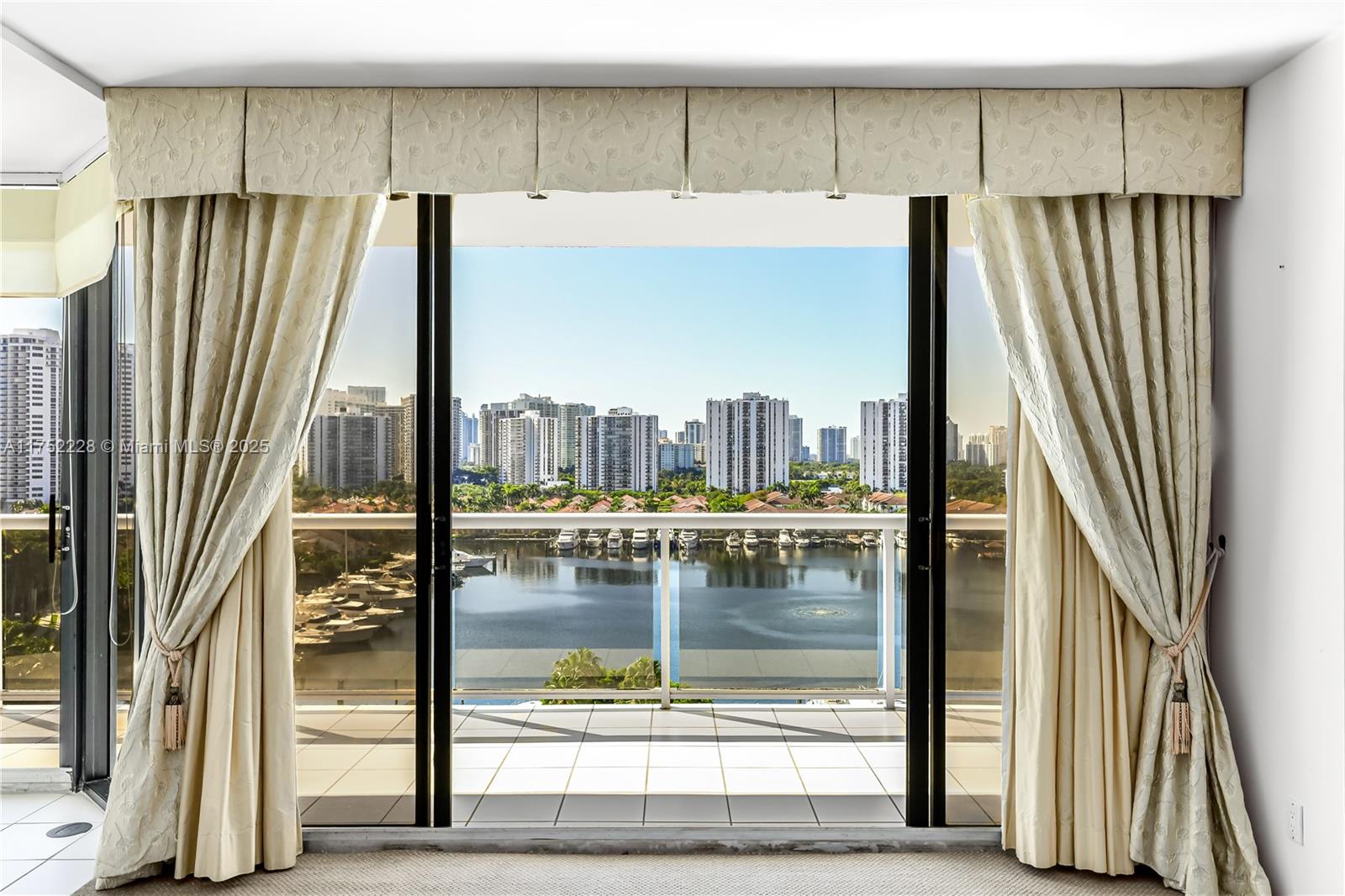 3640 Yacht Club Dr # 1209