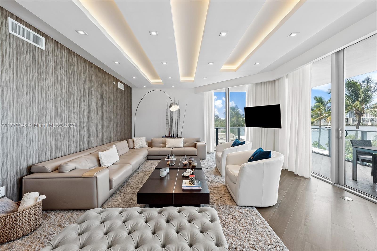 17301 E Biscayne Blvd # 310