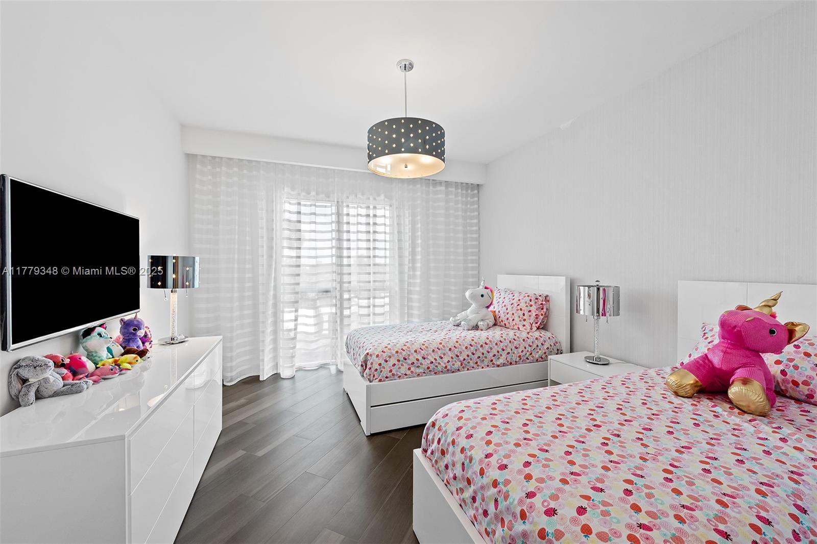 17301 E Biscayne Blvd # 310