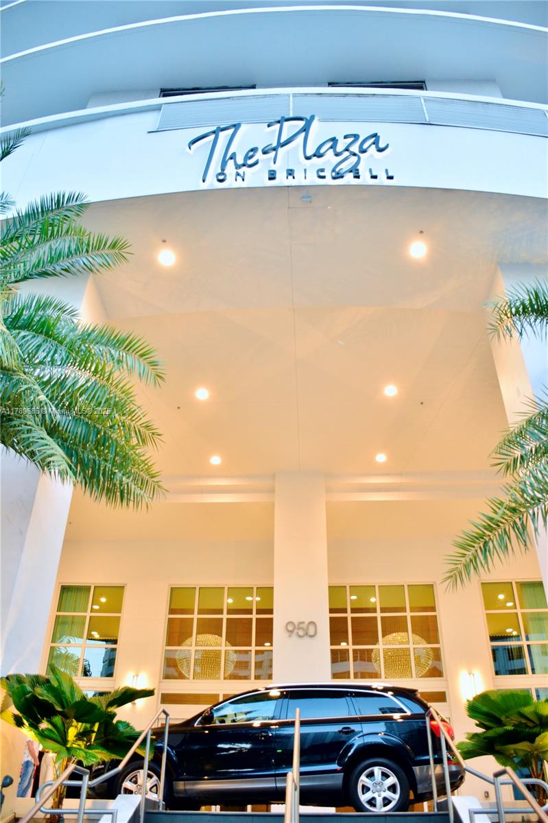 950 Brickell Bay # 2209