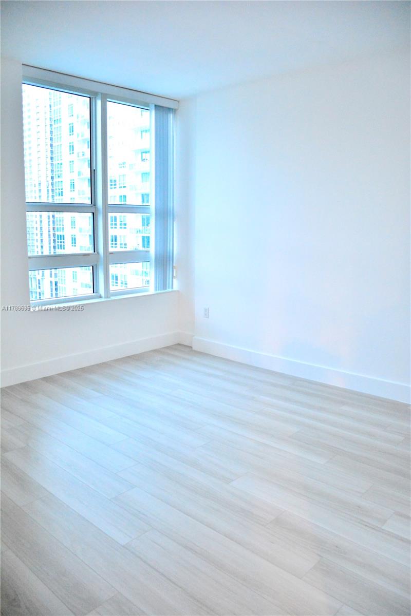 950 Brickell Bay # 2209