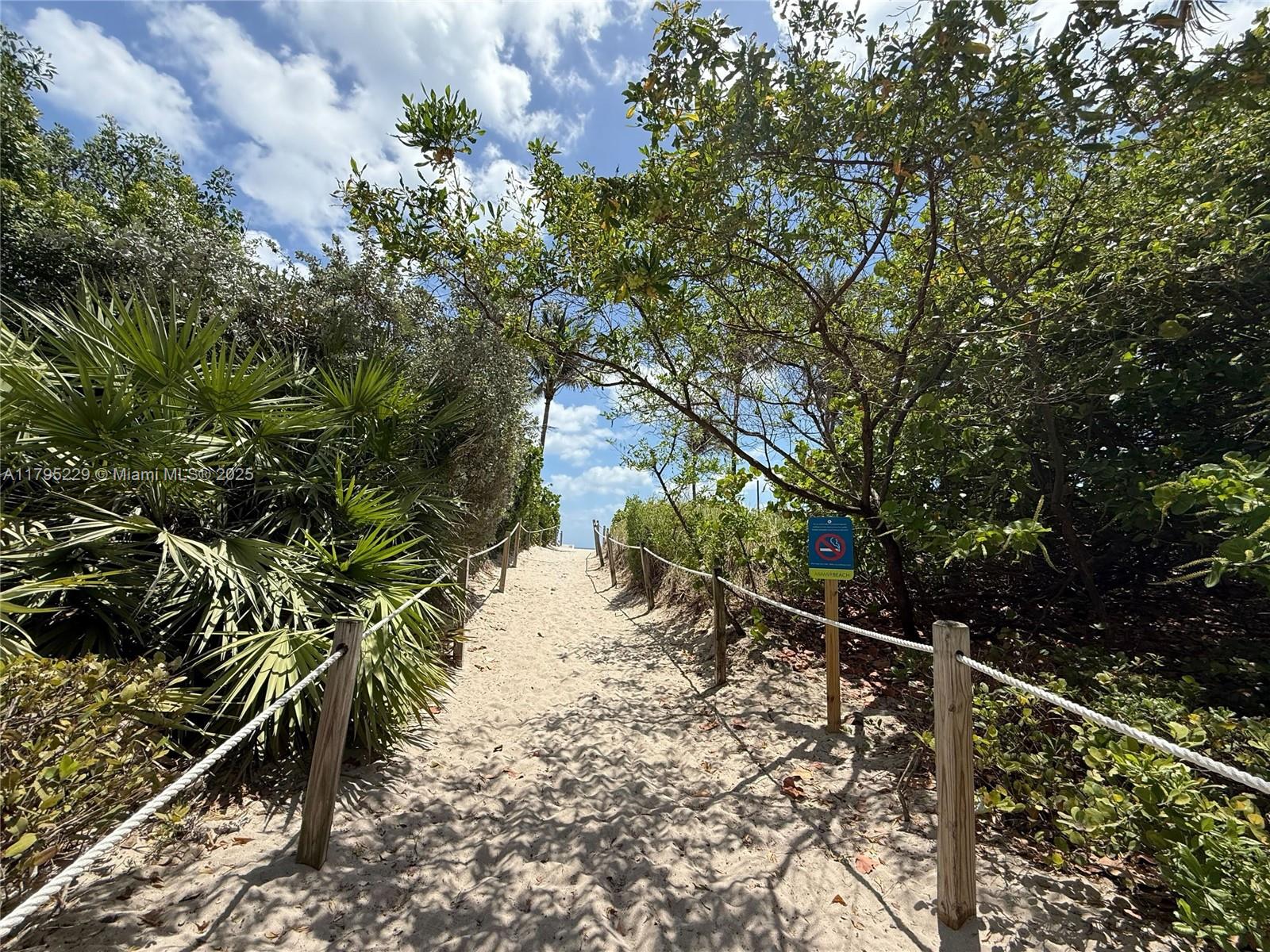 1623 Collins Ave # 211