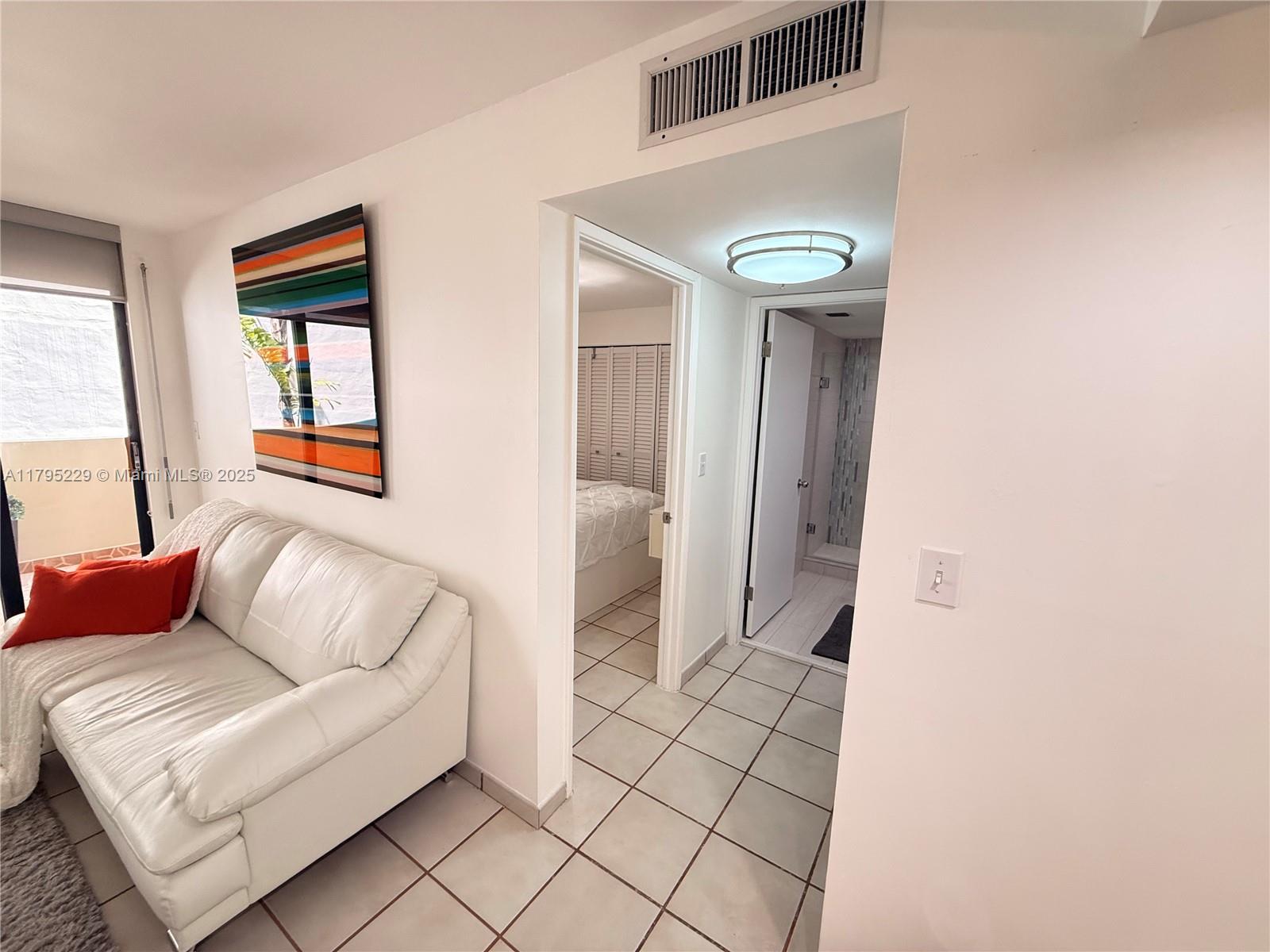 1623 Collins Ave # 211