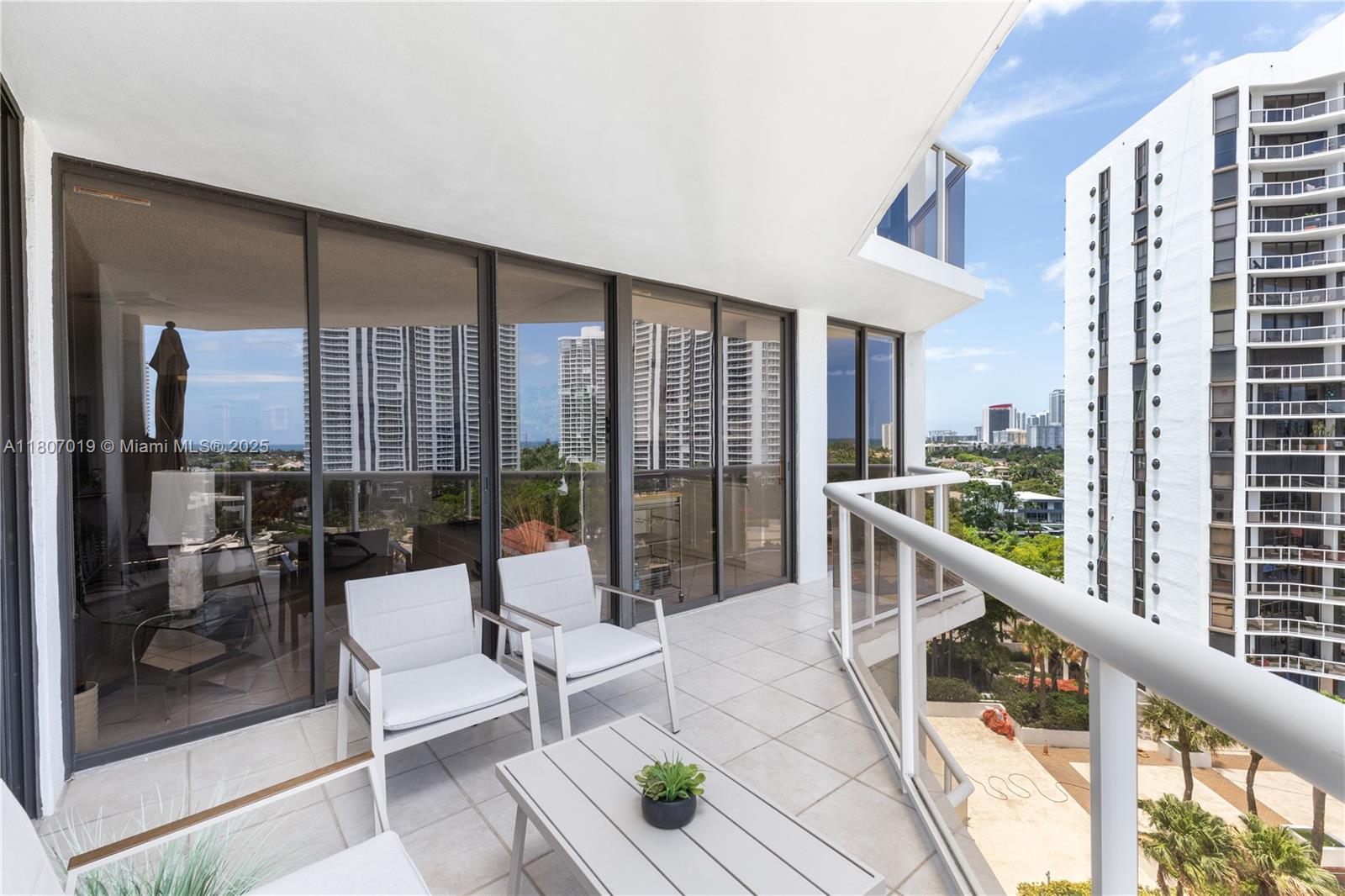 3610 Yacht Club Dr # 1005