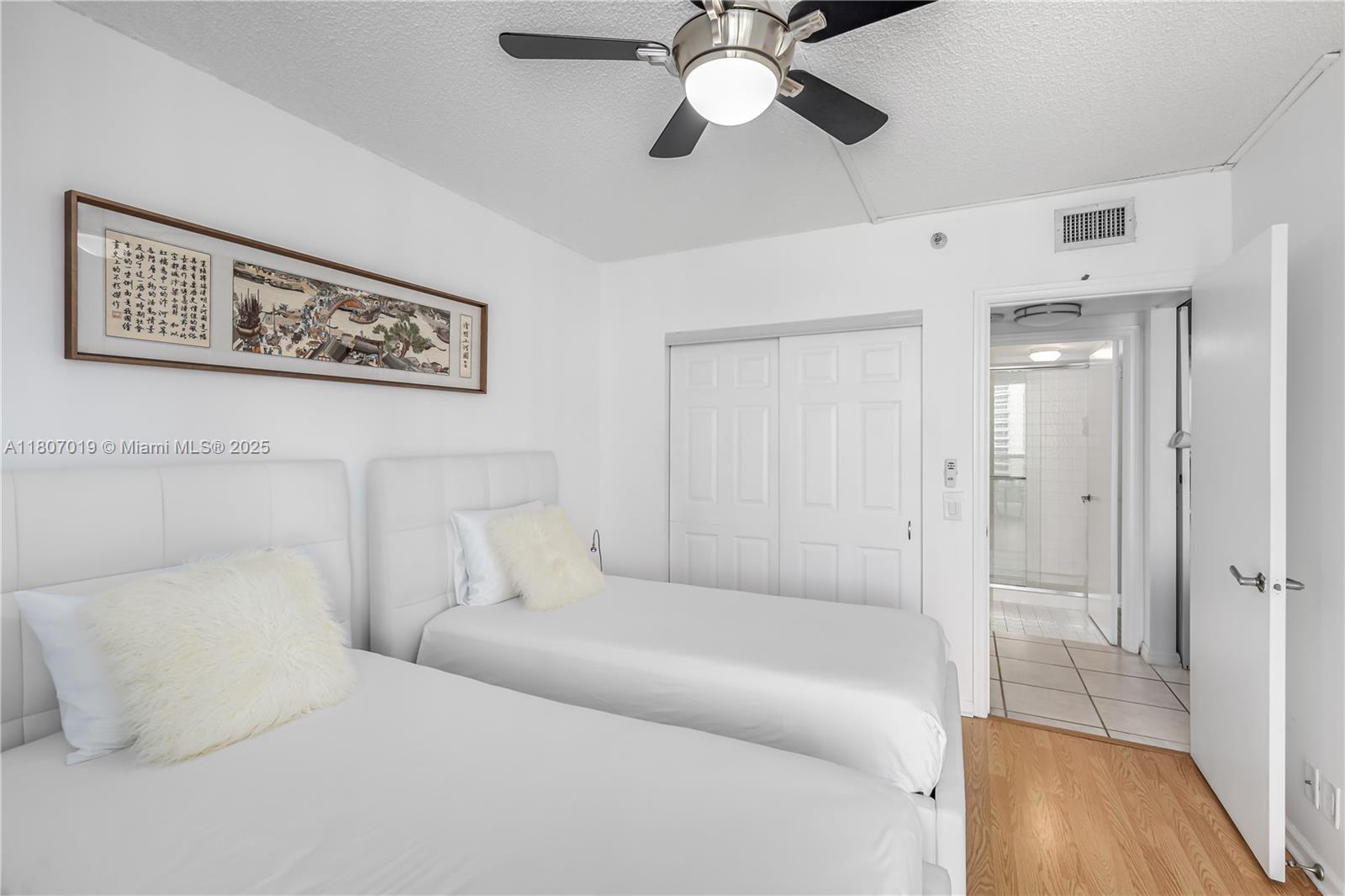 3610 Yacht Club Dr # 1005