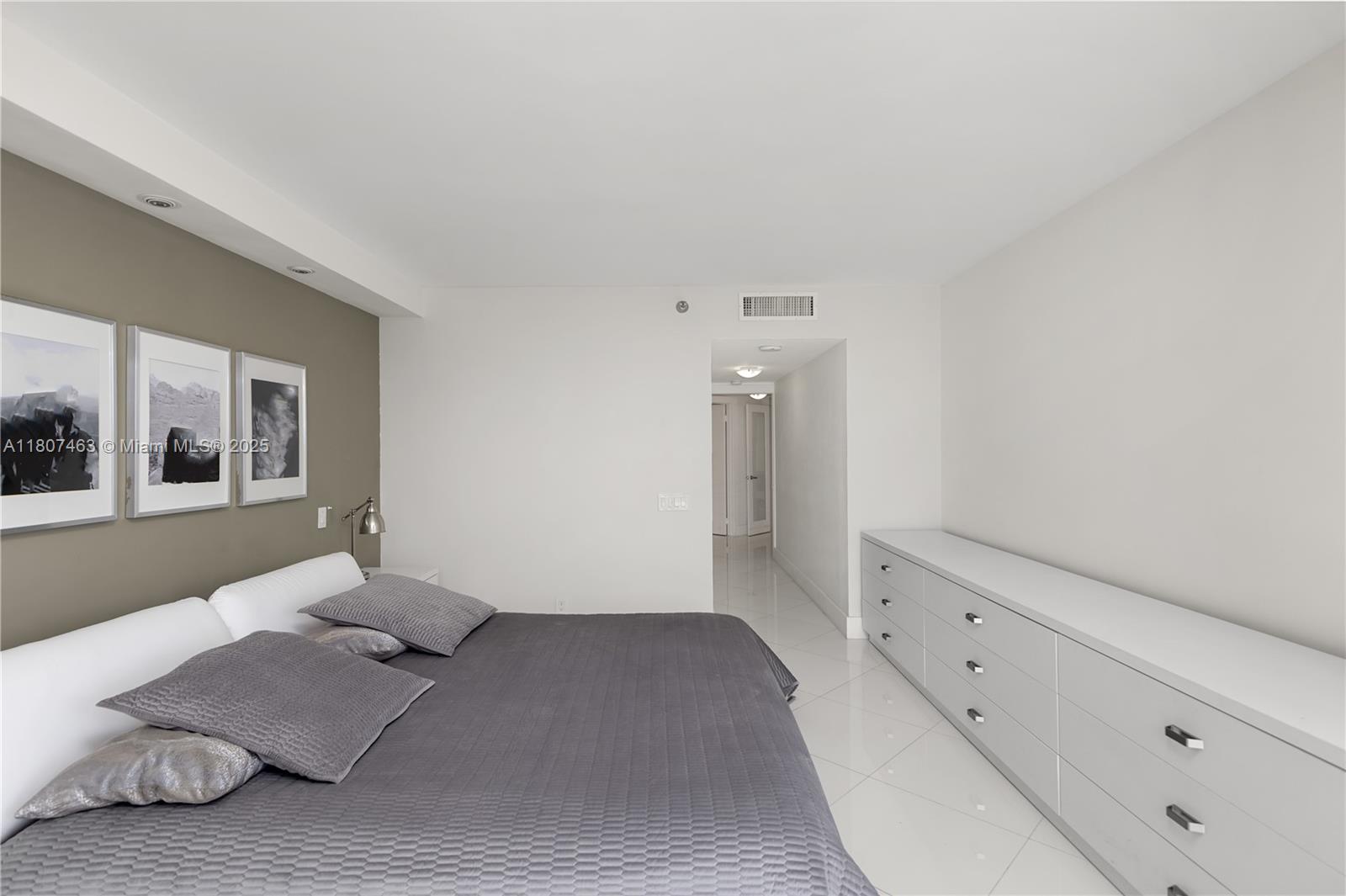 3640 Yacht Club Dr # 1805