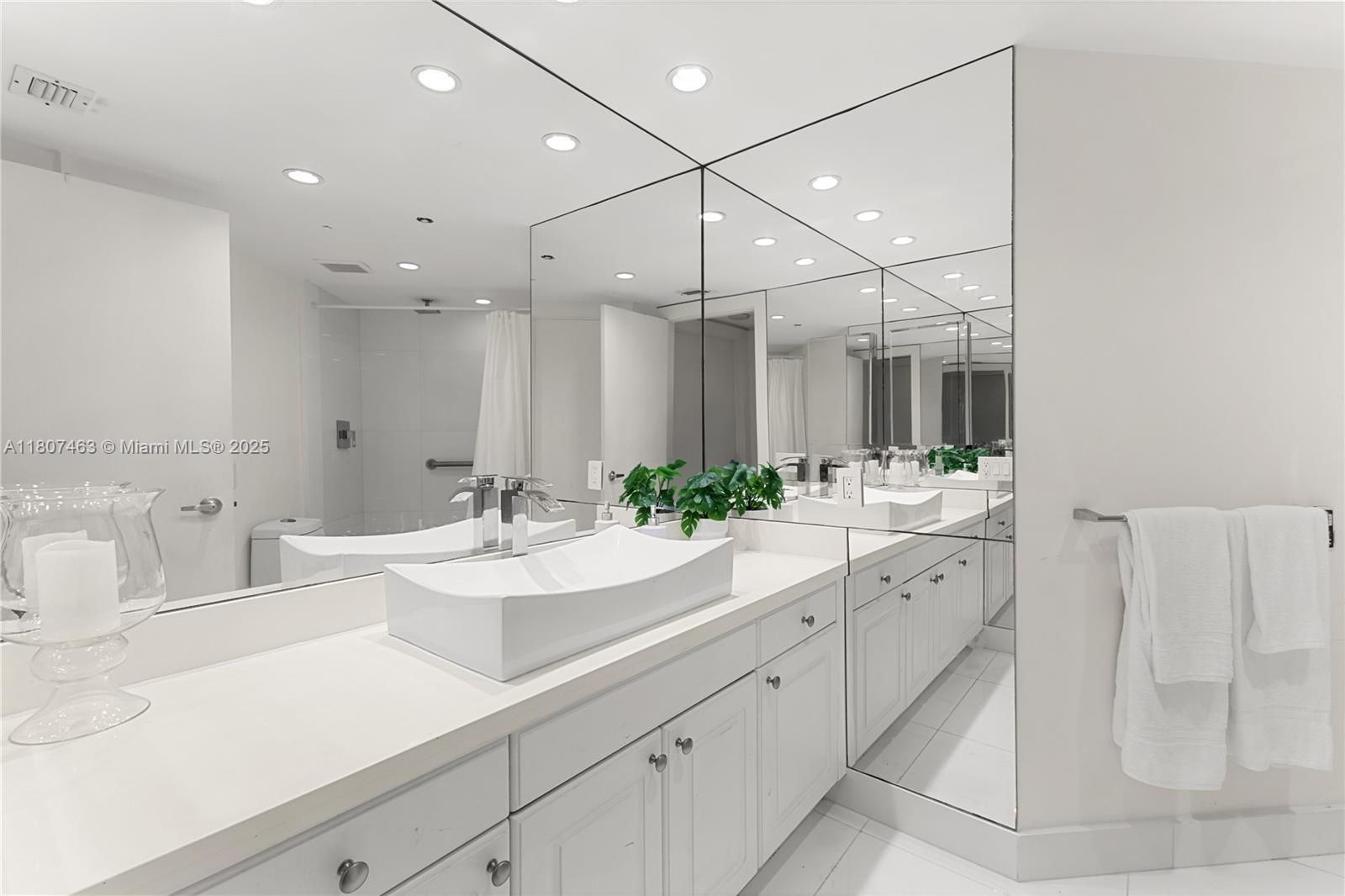 3640 Yacht Club Dr # 1805