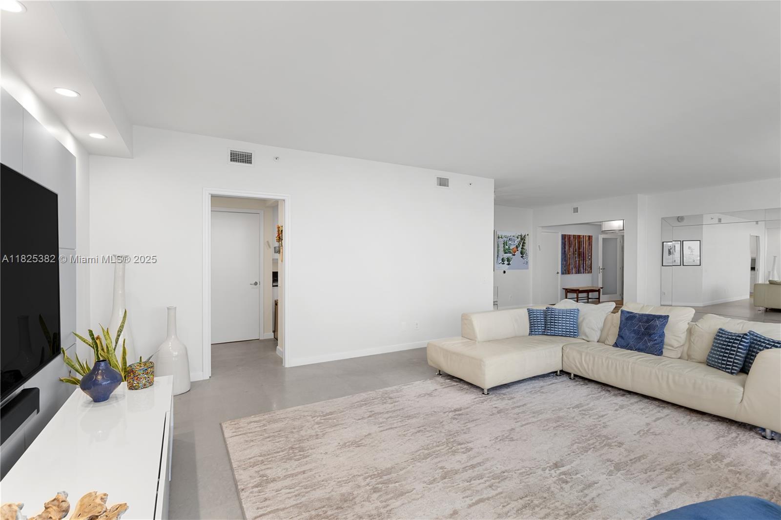 21200 Point Pl # 2602