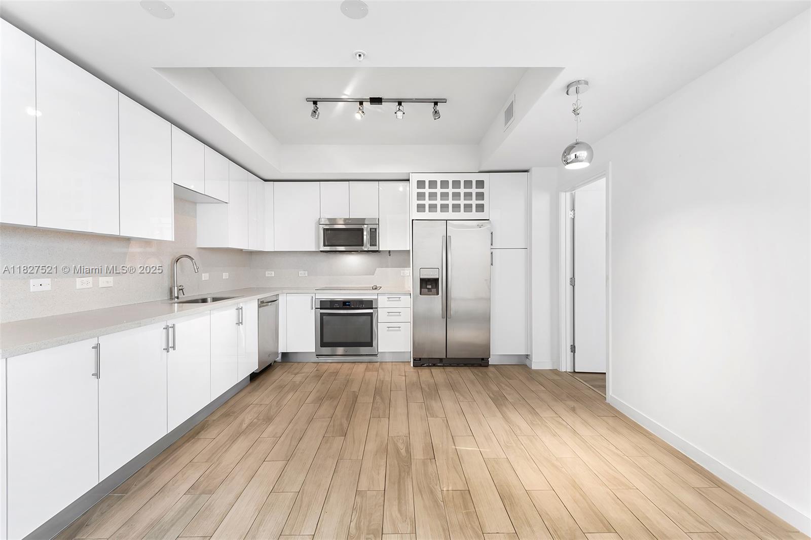 999 SW 1st Ave # 3001