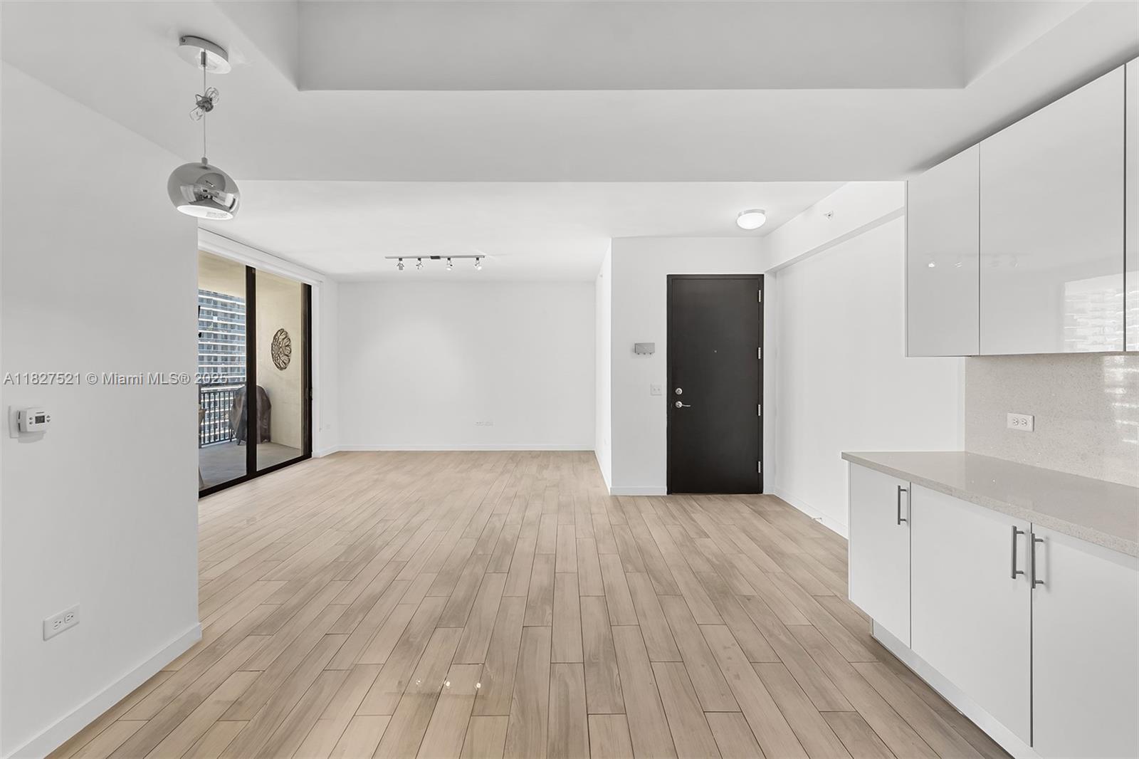 999 SW 1st Ave # 3001