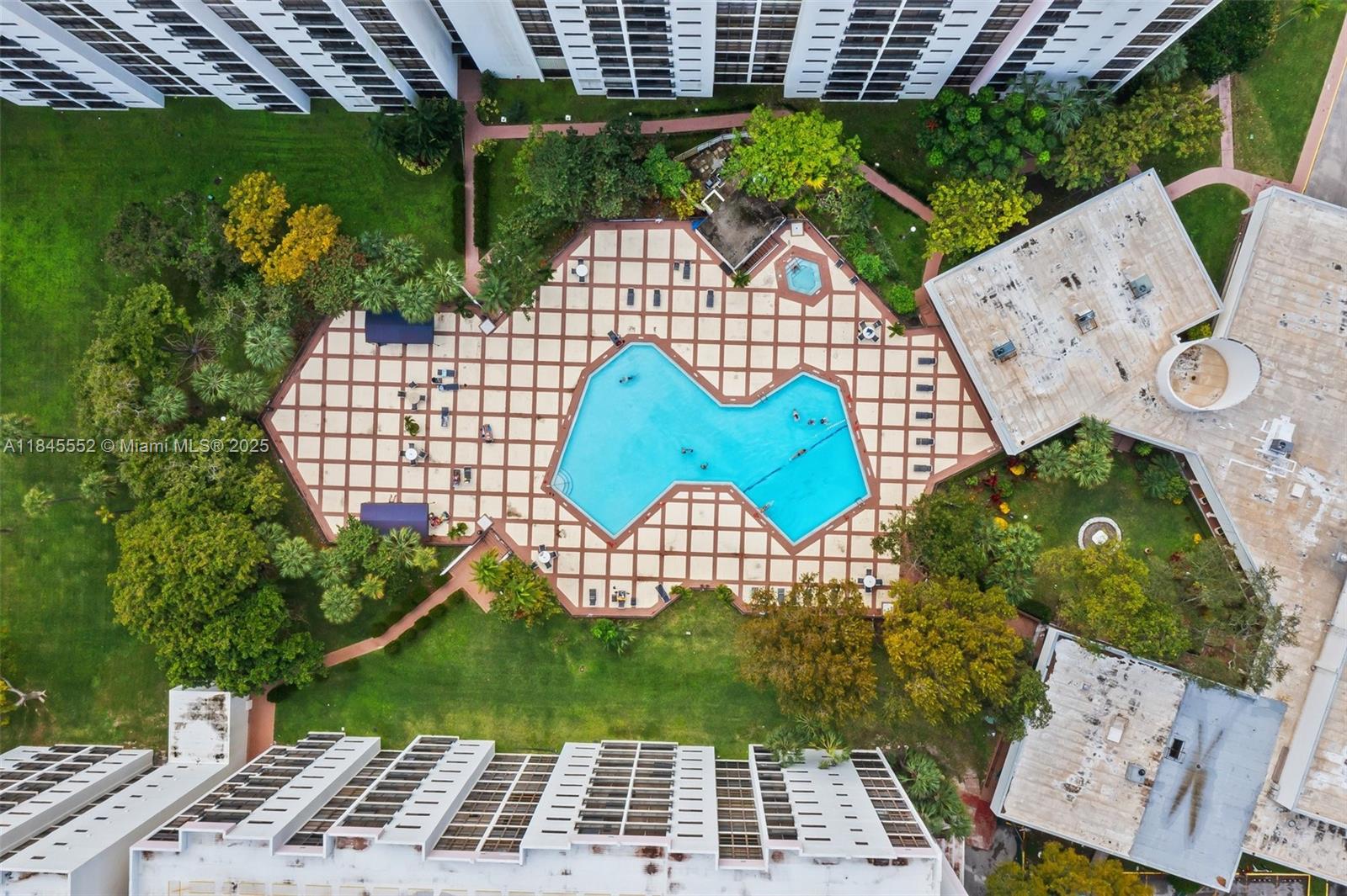 16919 N Bay Rd # 115