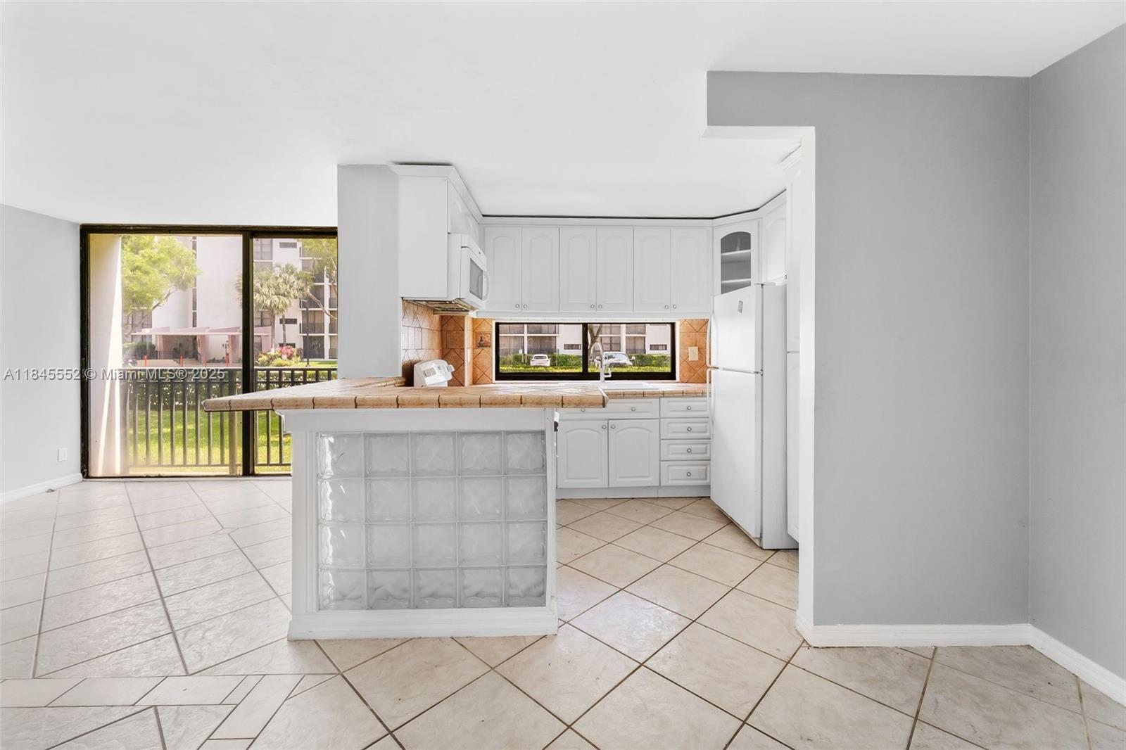 16919 N Bay Rd # 115