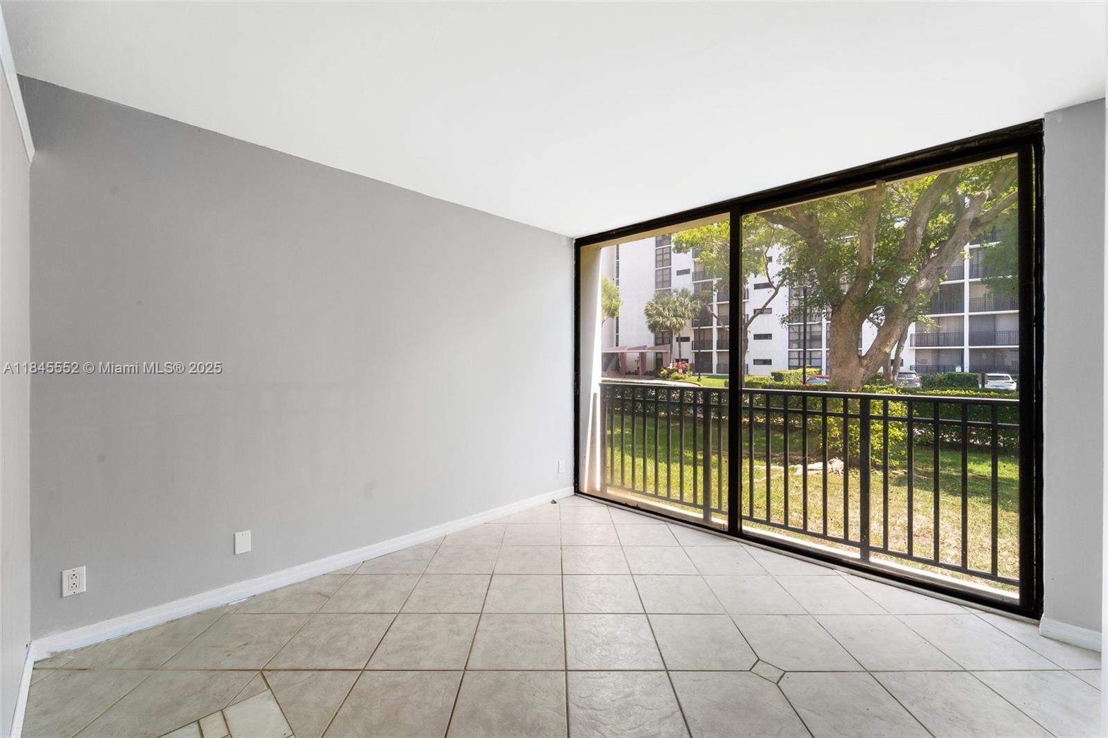 16919 N Bay Rd # 115