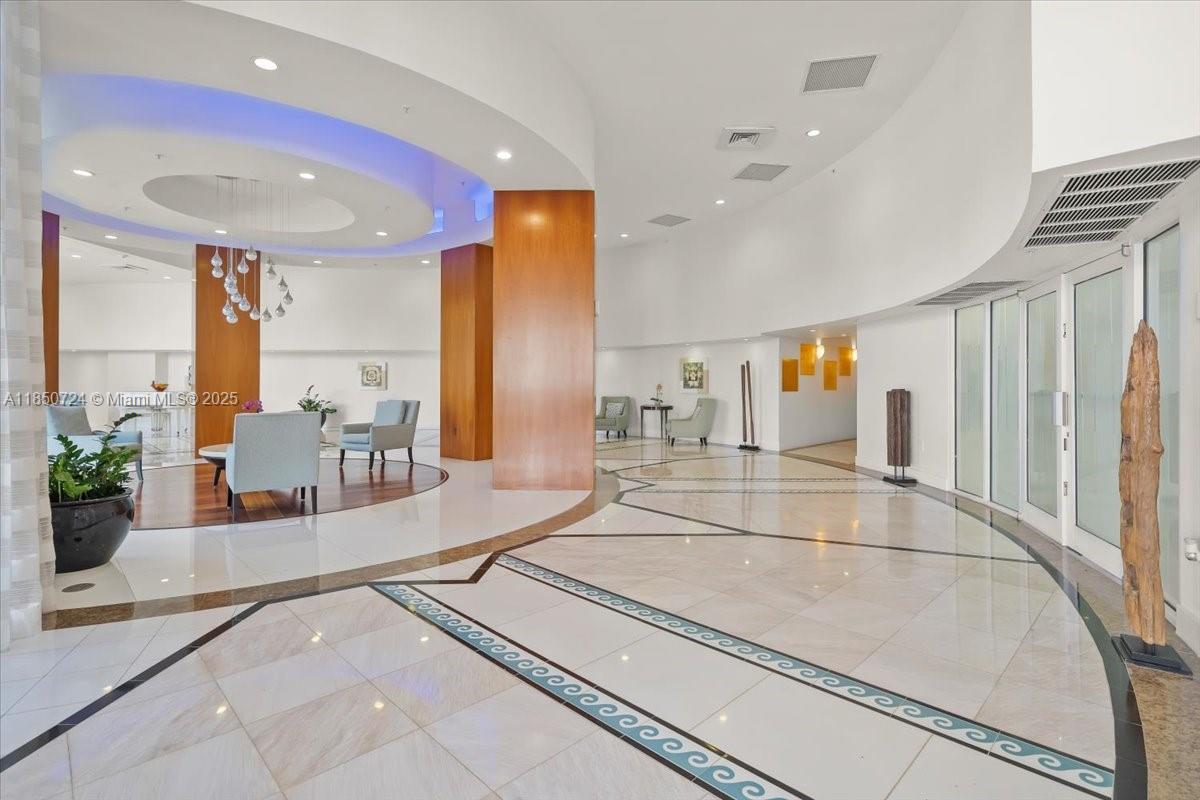 6301 Collins Ave # 2705