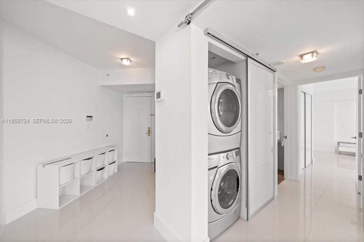 6301 Collins Ave # 2705