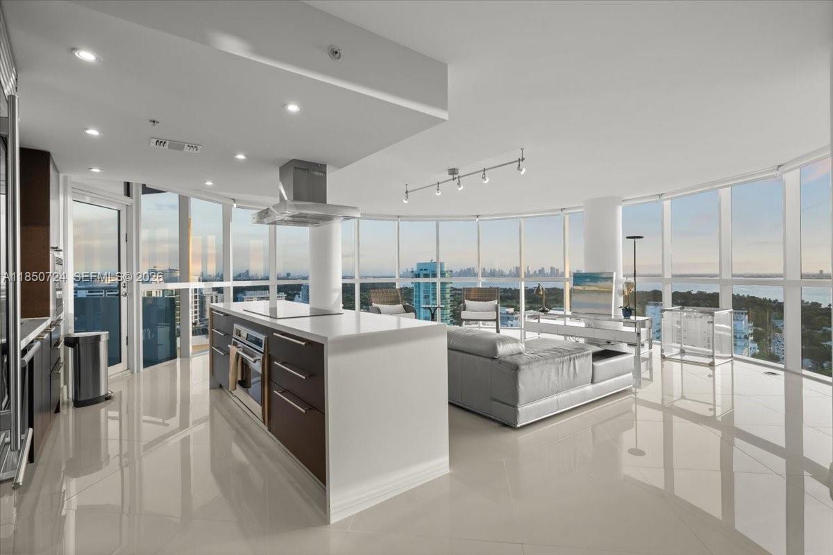 6301 Collins Ave # 2705
