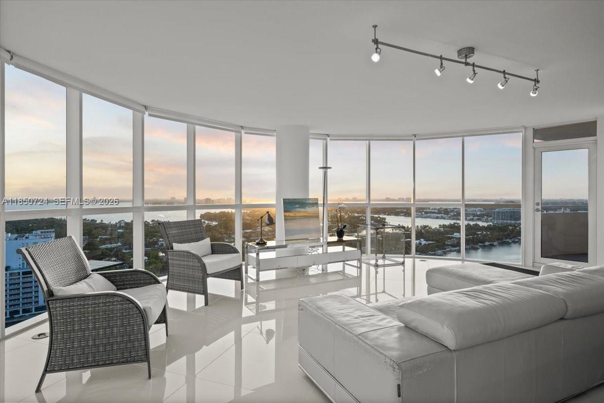 6301 Collins Ave # 2705