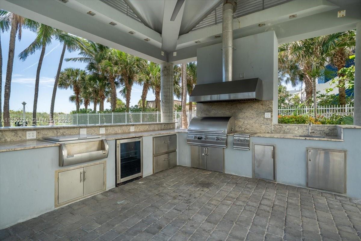 6301 Collins Ave # 2705