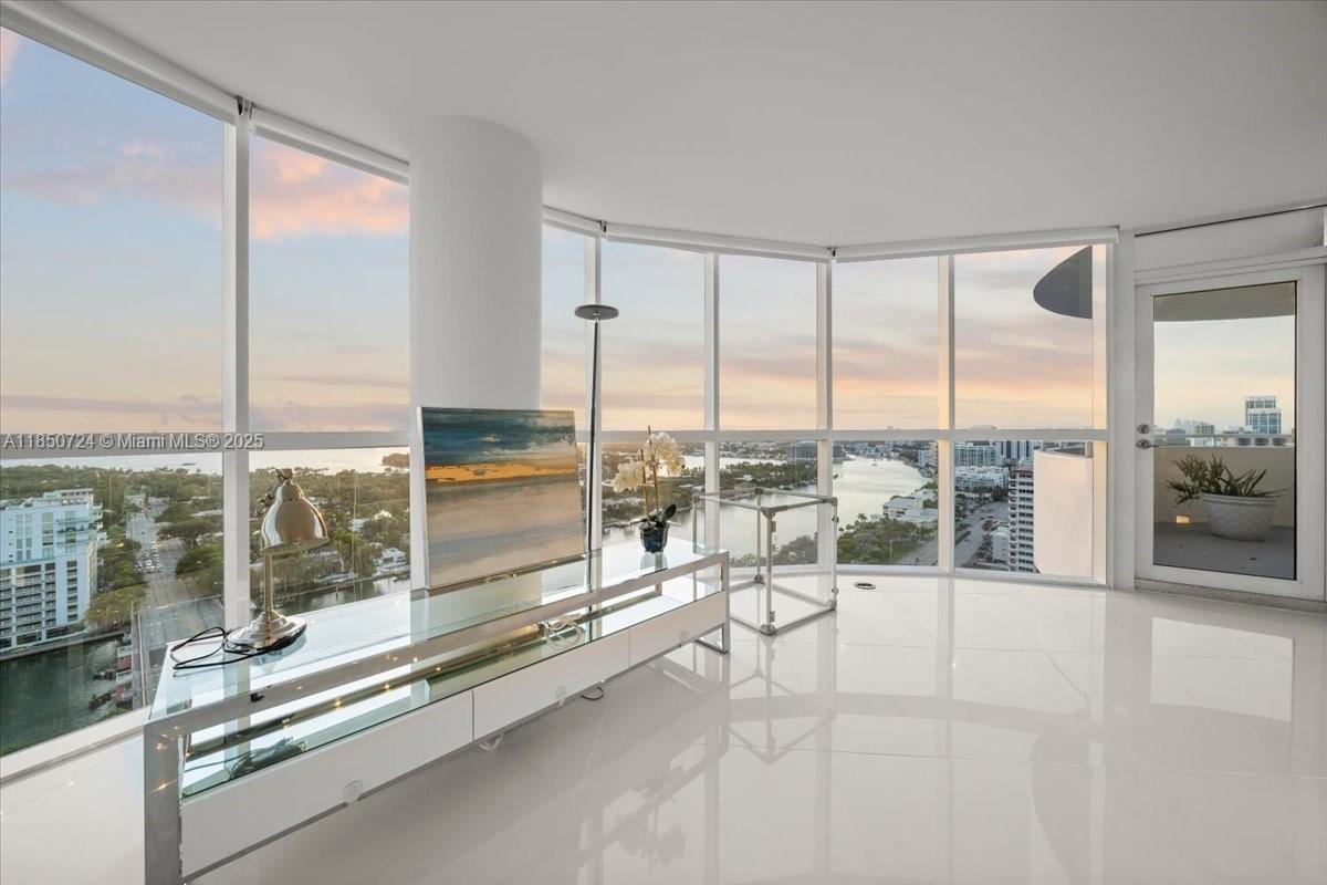 6301 Collins Ave # 2705